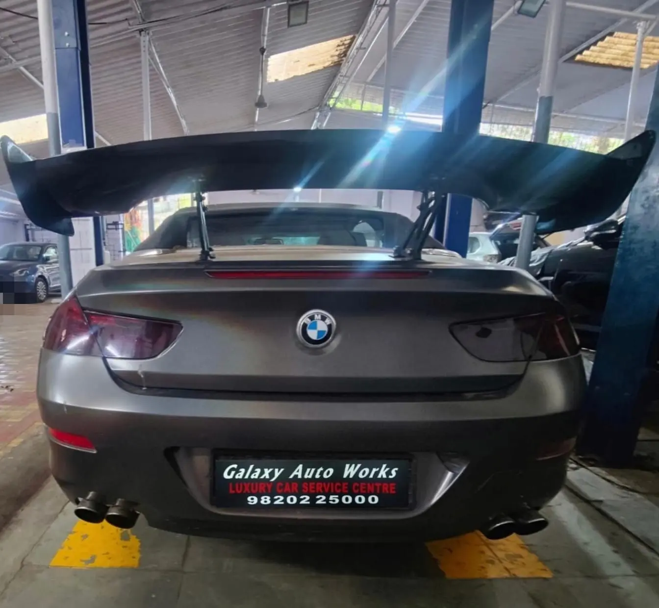 BMW163