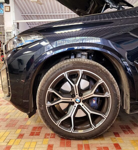BMW158