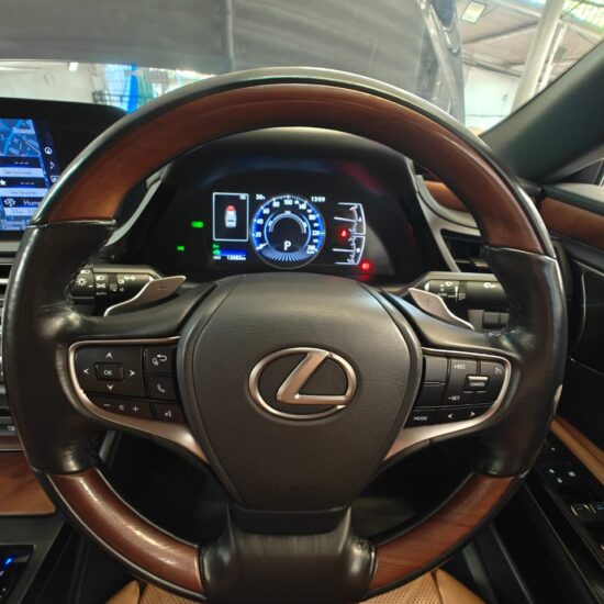 Lexus 23